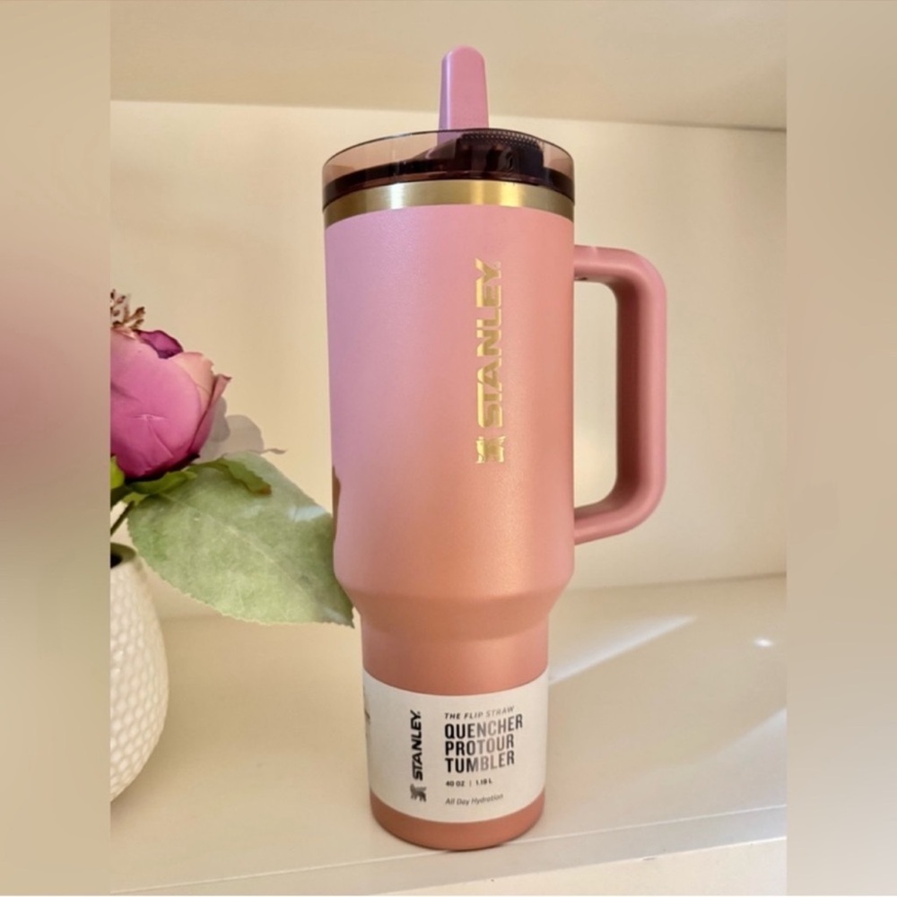 🎉LAST CHANCE🎉Stanley 30oz‎ Quencher Protour Flipstraw Tumbler Antique Pink - Picture 4 of 10
